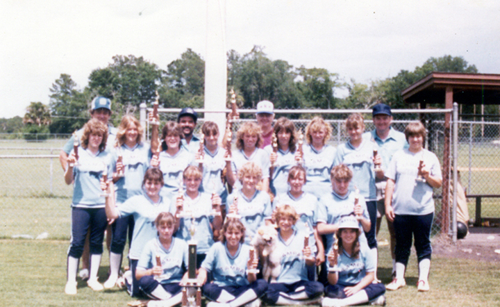 Note the original logo and colors of this 1982 team….